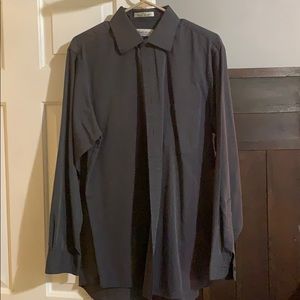 Men’s Van Heusen button down-16 34/35